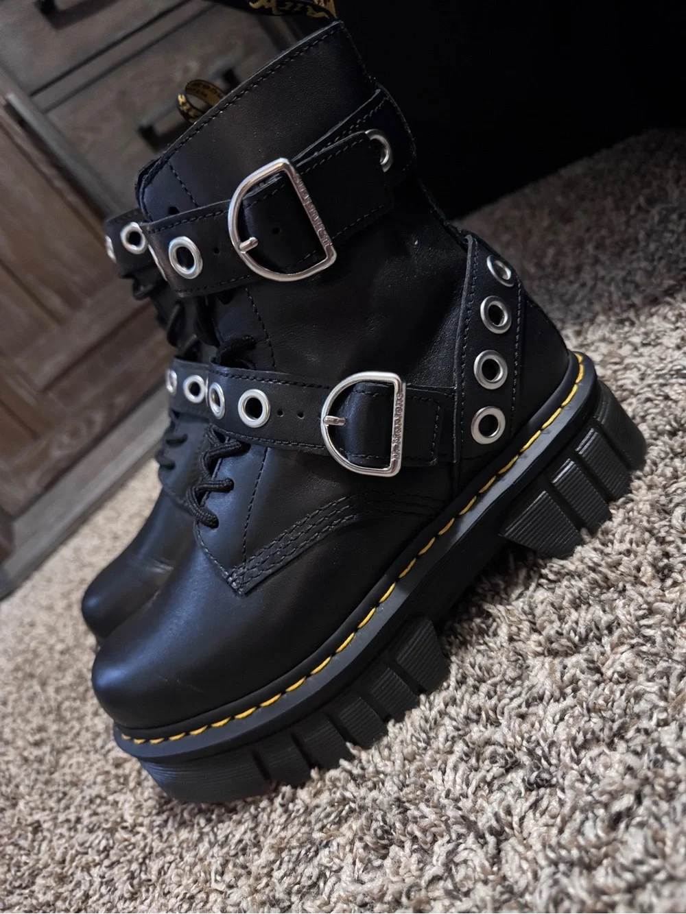 Doc Martens AUDRICK HARDWARE LEATHER PLATFORM BOOTS